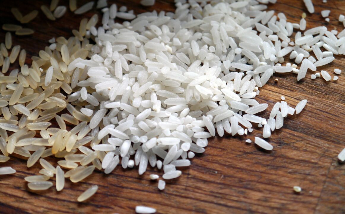 surowy ryż przeciw robakom